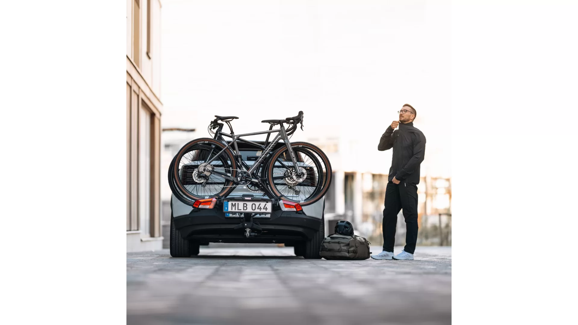 Thule OutPace (Tilt-up) 3-Bike Carrier - 9013100 - View 1