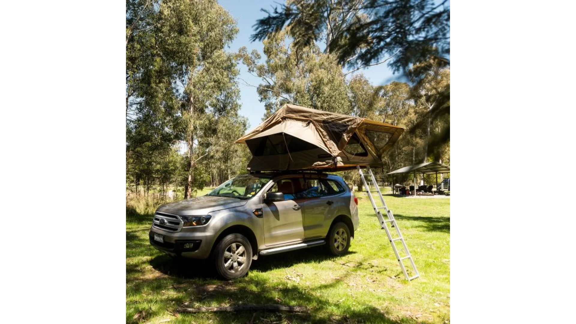 Darche Intrepidor 2 Medium Roof Top Tent (T050801515C) - View 1