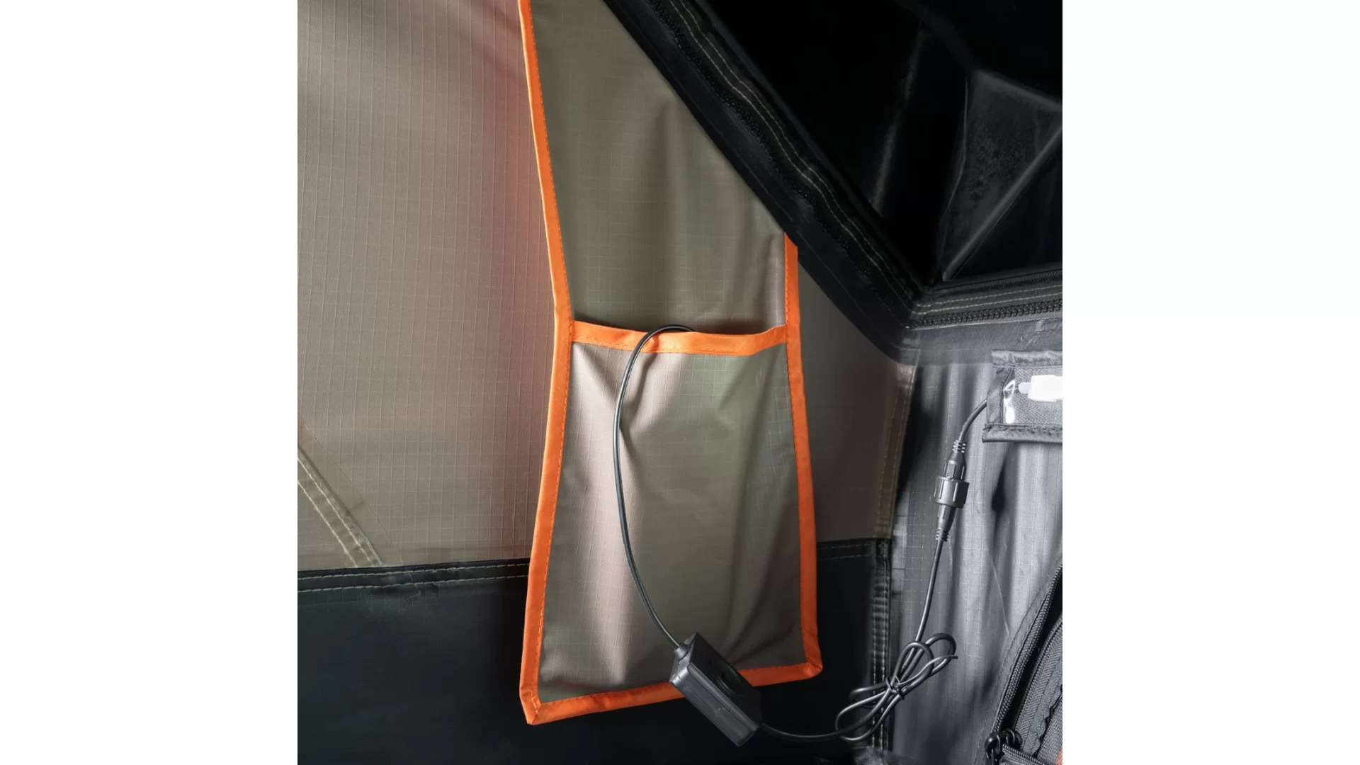 Darche Double Dee Hybrid Roof Top Tent (T050801578) - View 7