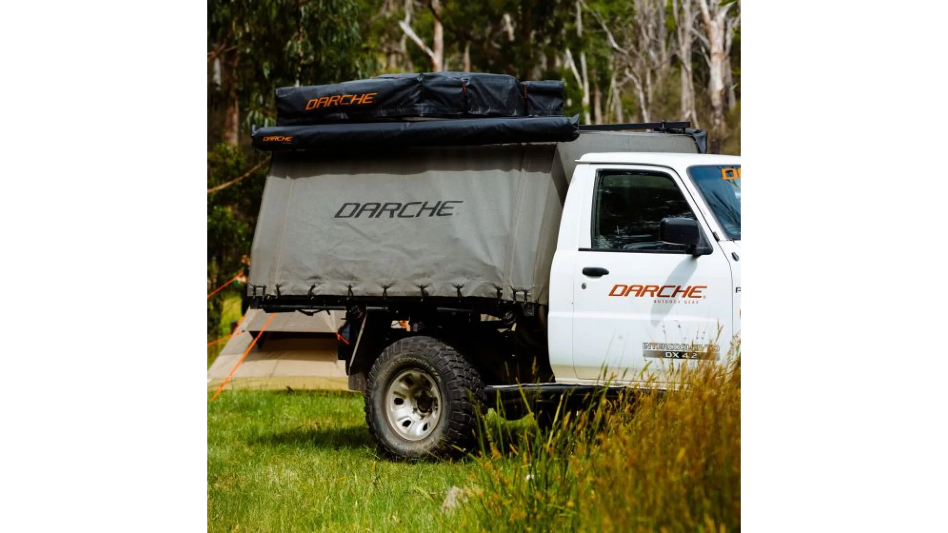 Darche Hi-View Small Roof Top Tent (T050801605D) - View 2