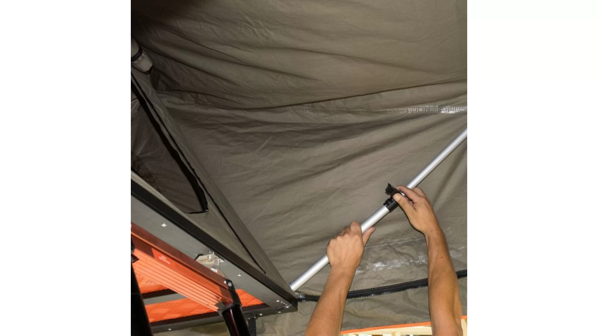 Darche Hi-View Small Roof Top Tent (T050801605D) - View 7