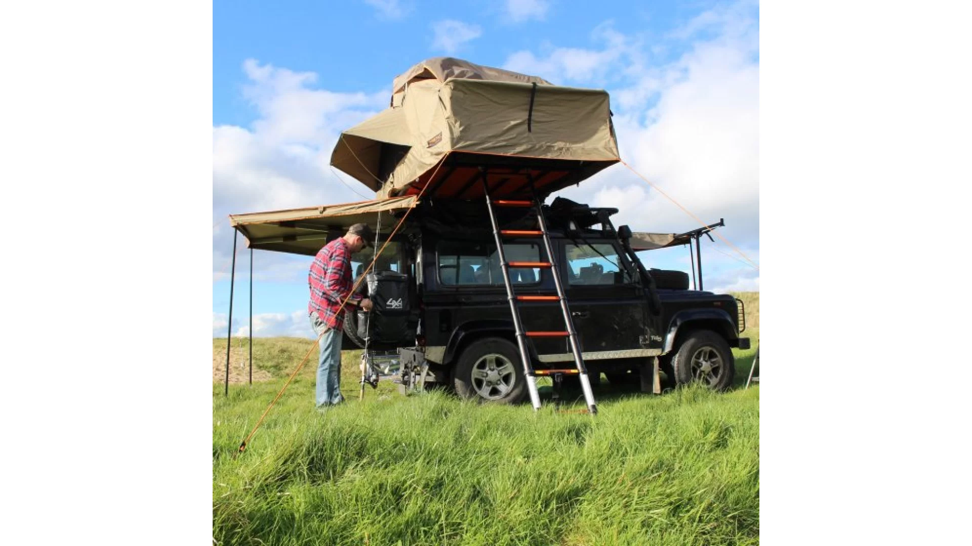 Darche Panorama Small Roof Top Tent (T050801606C) - View 1