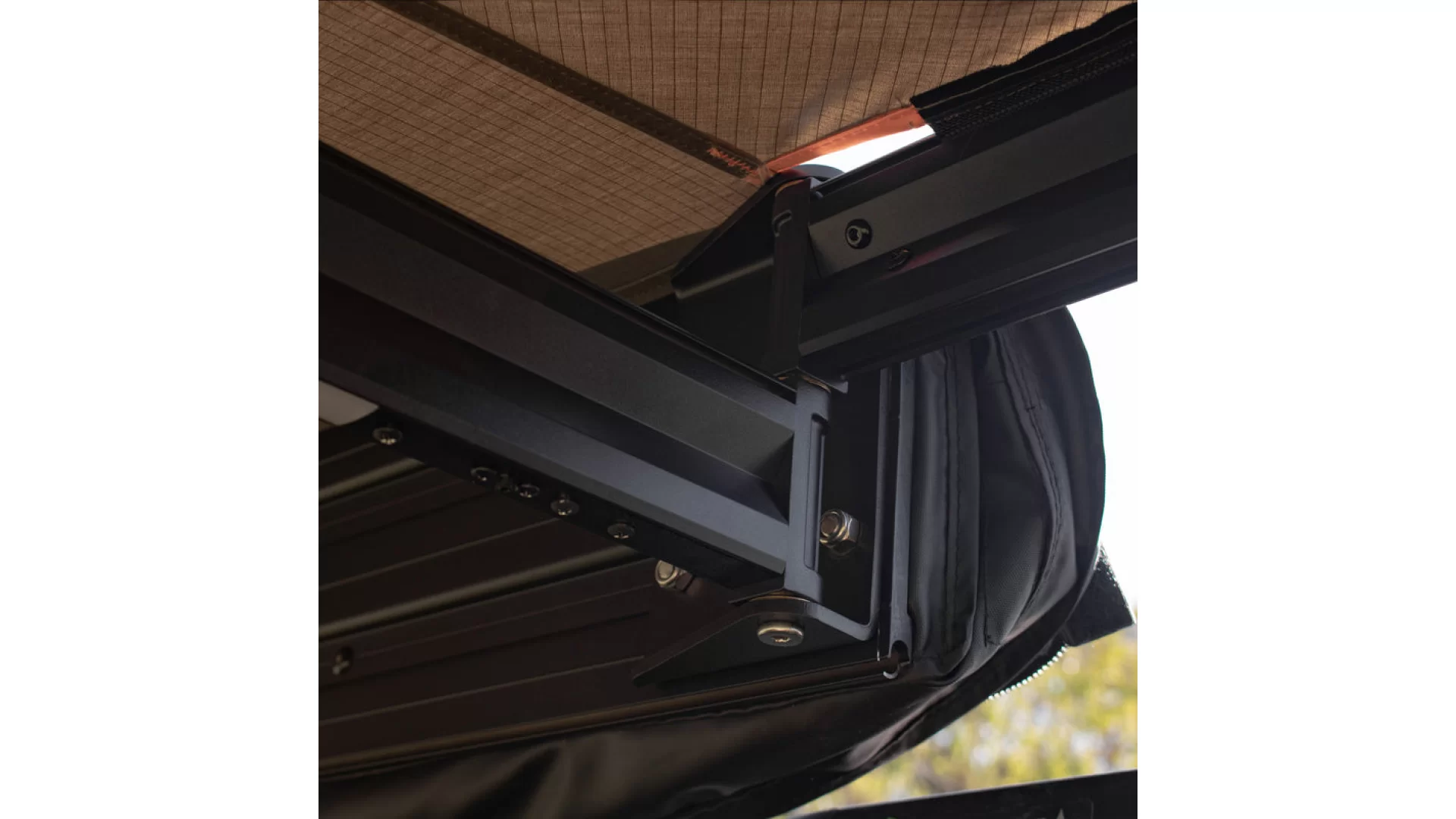 Darche 270 Freestanding LED Awning Right (T050801740RHS) - View 9