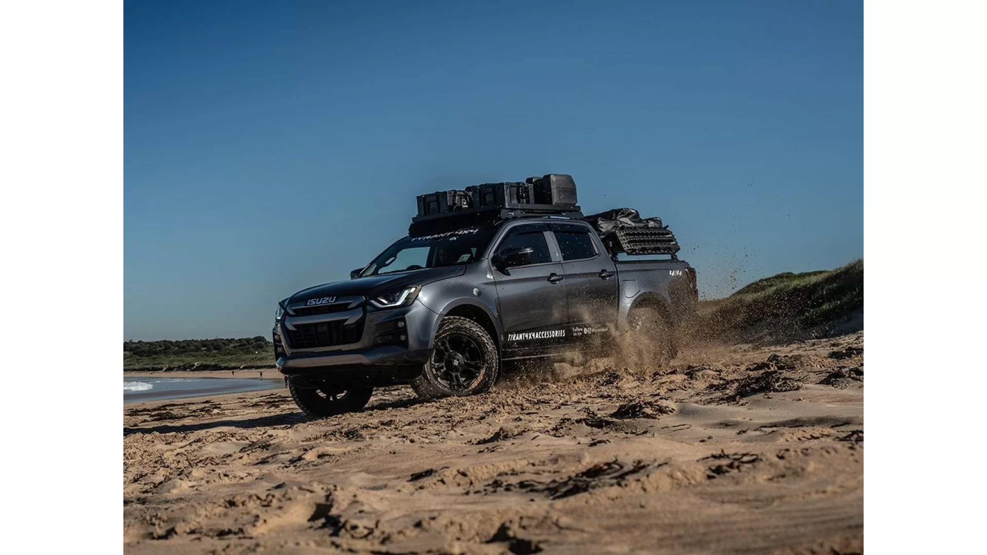 Isuzu D-MAX RG/3rd Gen (2020-Current) Slimline II Roof Rack Kit - KRID011T - View 2