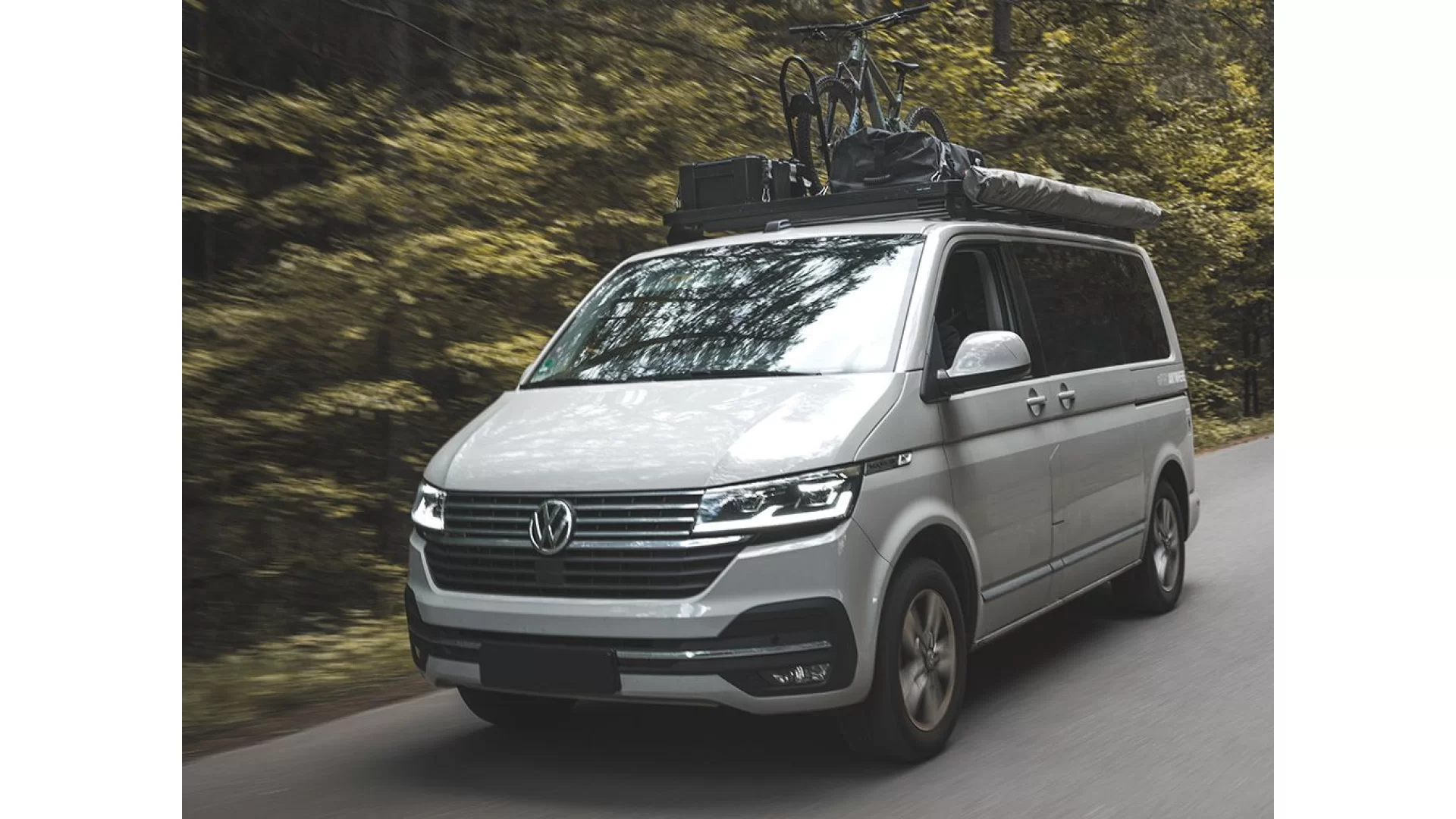 Volkswagen T6/T6.1 Caravelle Transporter LWB (2015-Current) Slimline II Roof Rack Kit - KRVT019T - View 1