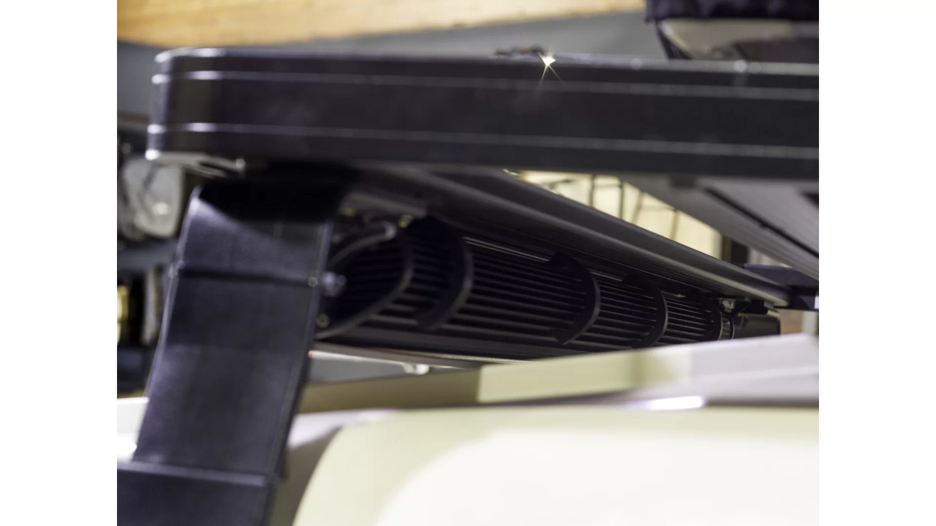 Lightbar Isolator Kit - LIGH907 - View 1