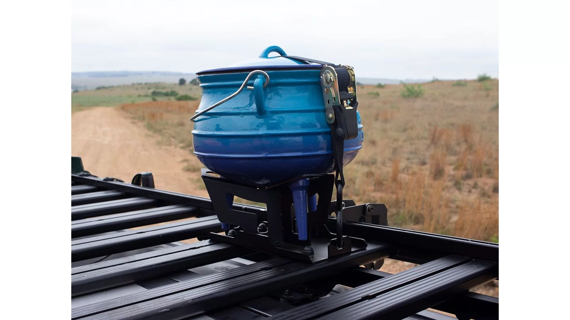 Potjie Pot/Dutch Oven Carrier - RRAC062 - View 3