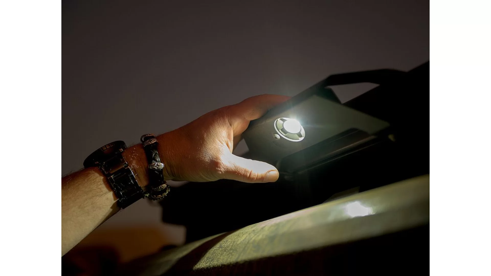 Handle/Light Slimline II Rack Bracket - RRAC188 - View 1