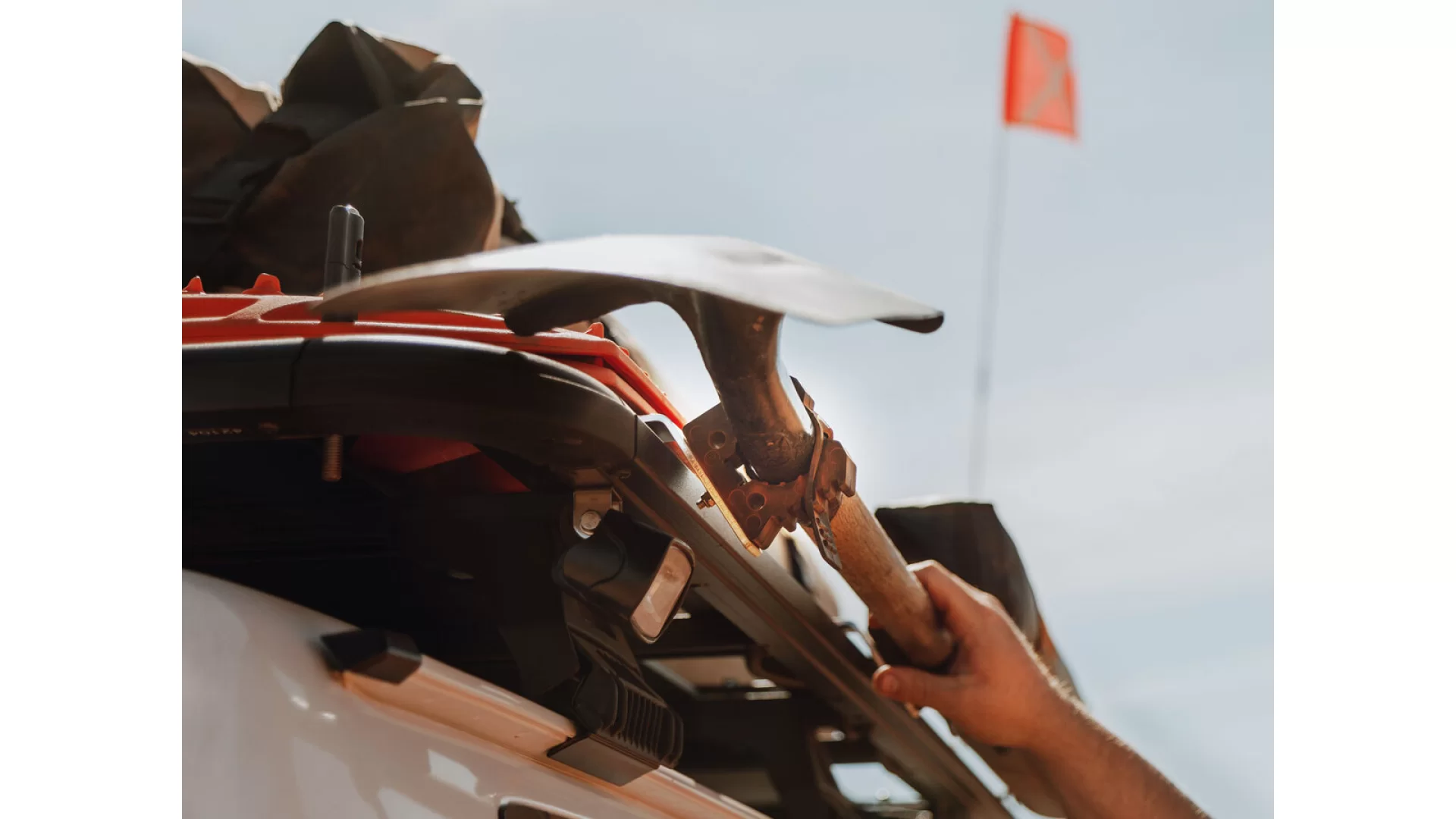 Kaon QuickFist Clamp Shovel Holder with Bracket to suit Rhino-Rack Pioneer Platform - KS0068