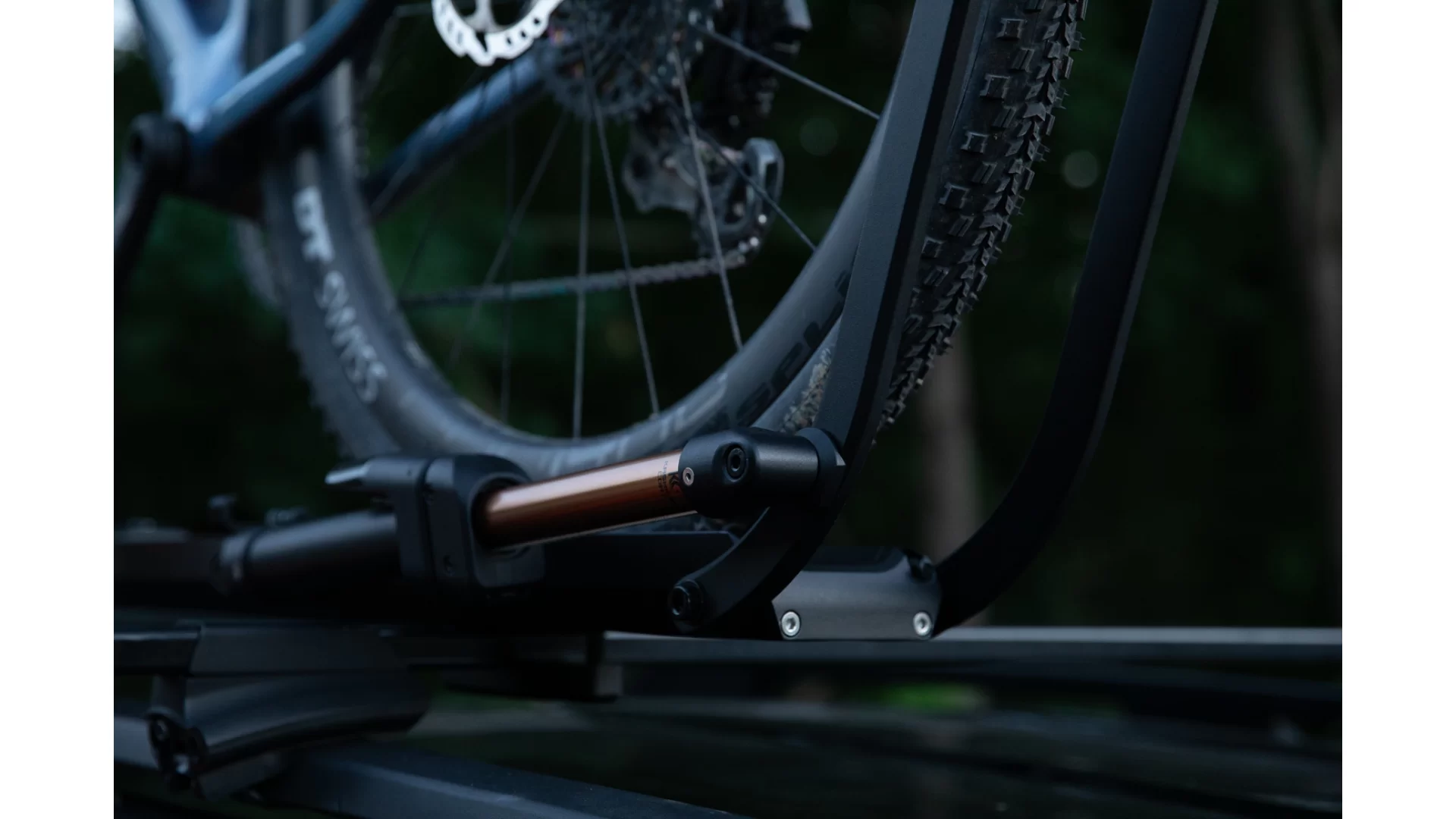 Kuat Piston SR Black Roof Mounted Bike Carrier x 1 (PSR01B) - View 1