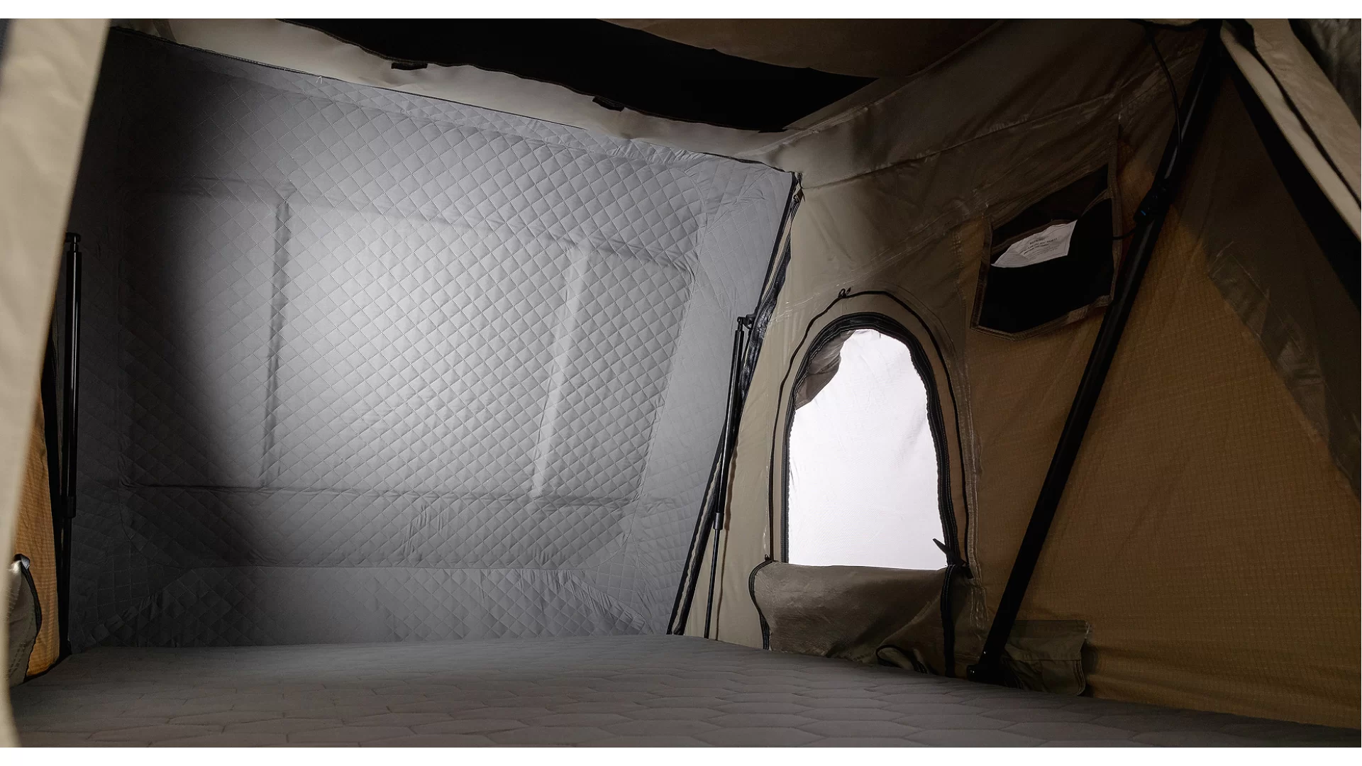 Rhino Rack Hardshell Roof Top Tent (61002) - View 2