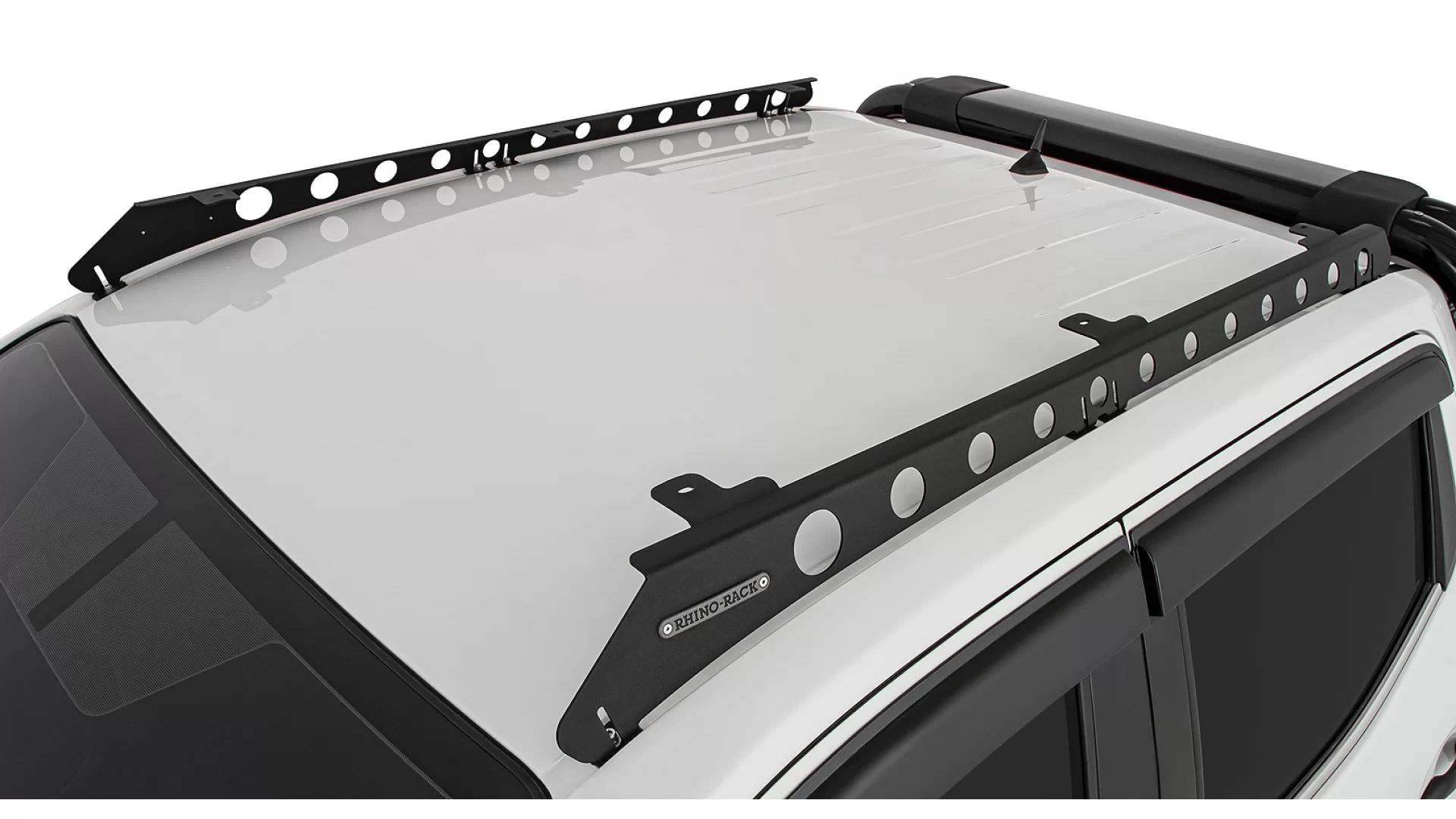 Rhino Rack Backbone Spine 3 Base Mounting System Nissan Navara NP300 Non Railed (RNNB2)