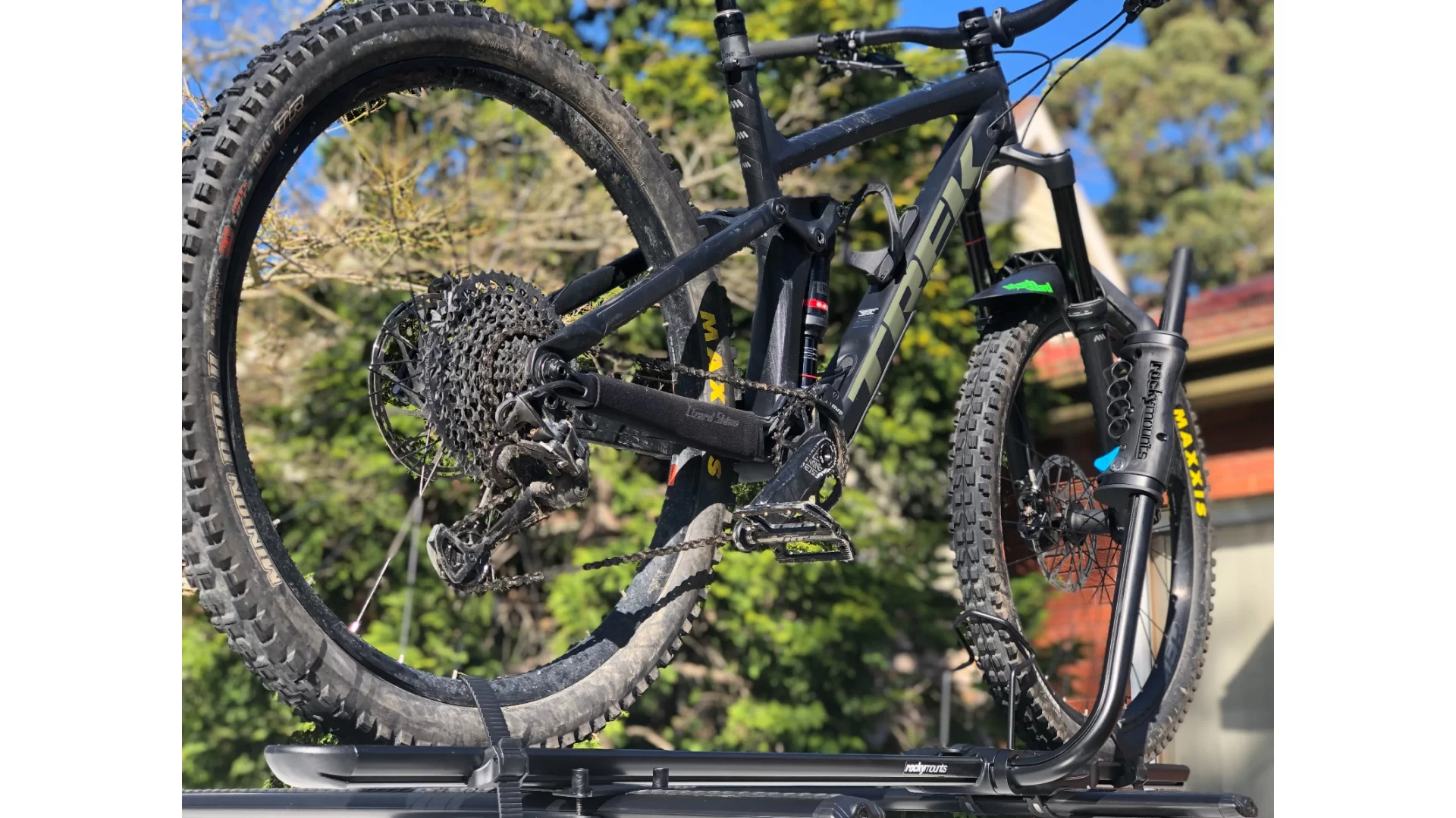 RockyMounts BrassKnuckles Roof Mounted Bike Carrier (12010) - View 4