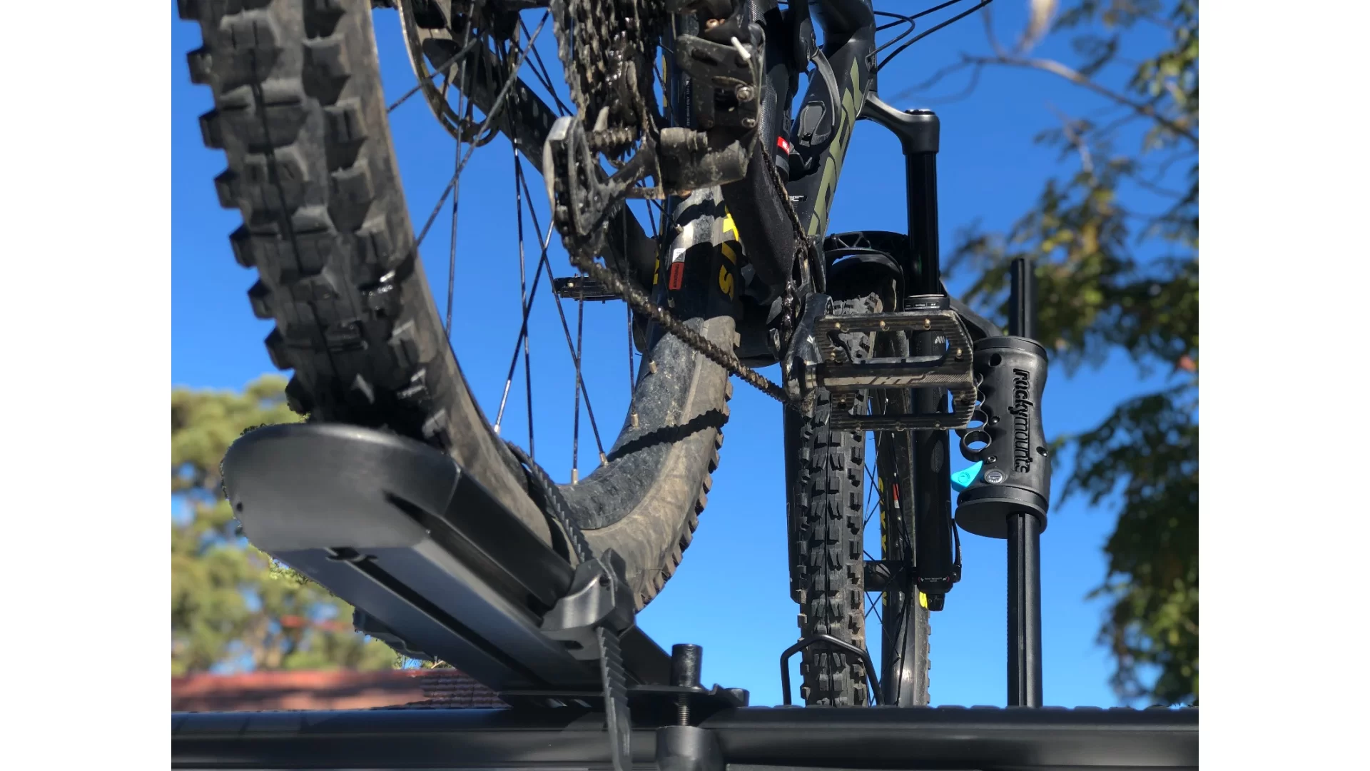 RockyMounts BrassKnuckles Roof Mounted Bike Carrier (12010) - View 3