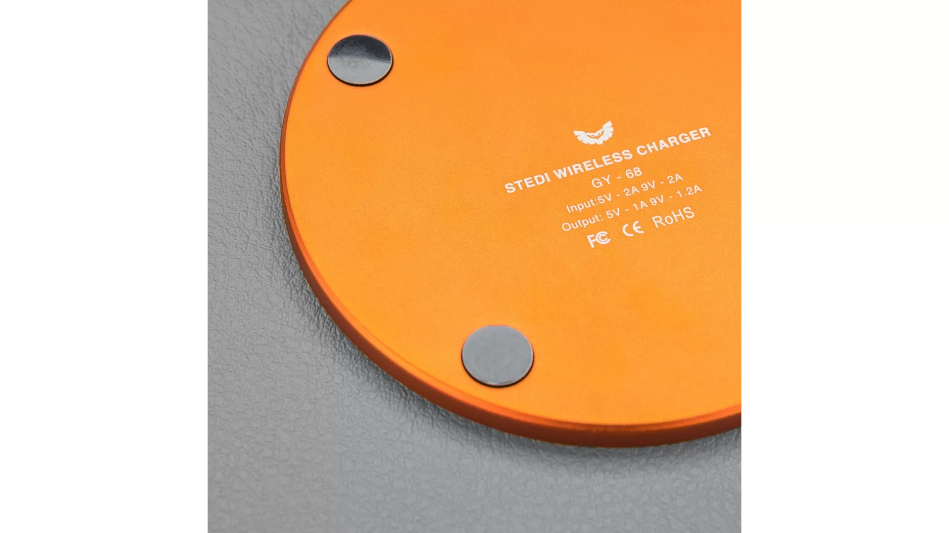 Stedi Wireless Charger - Smiley - MER-CHR-SML-02-WLS - View 2