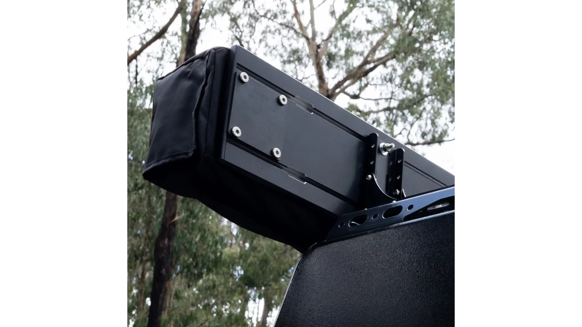 Darche 270 Freestanding RTT Entry (T050801737) - View 1