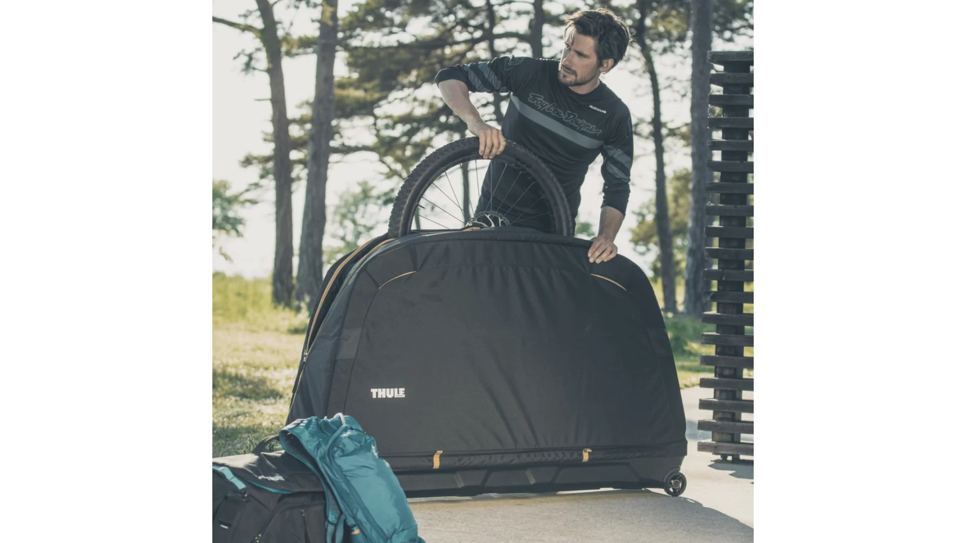 Thule RoundTrip Bike Case MTB - 3204662 - View 1