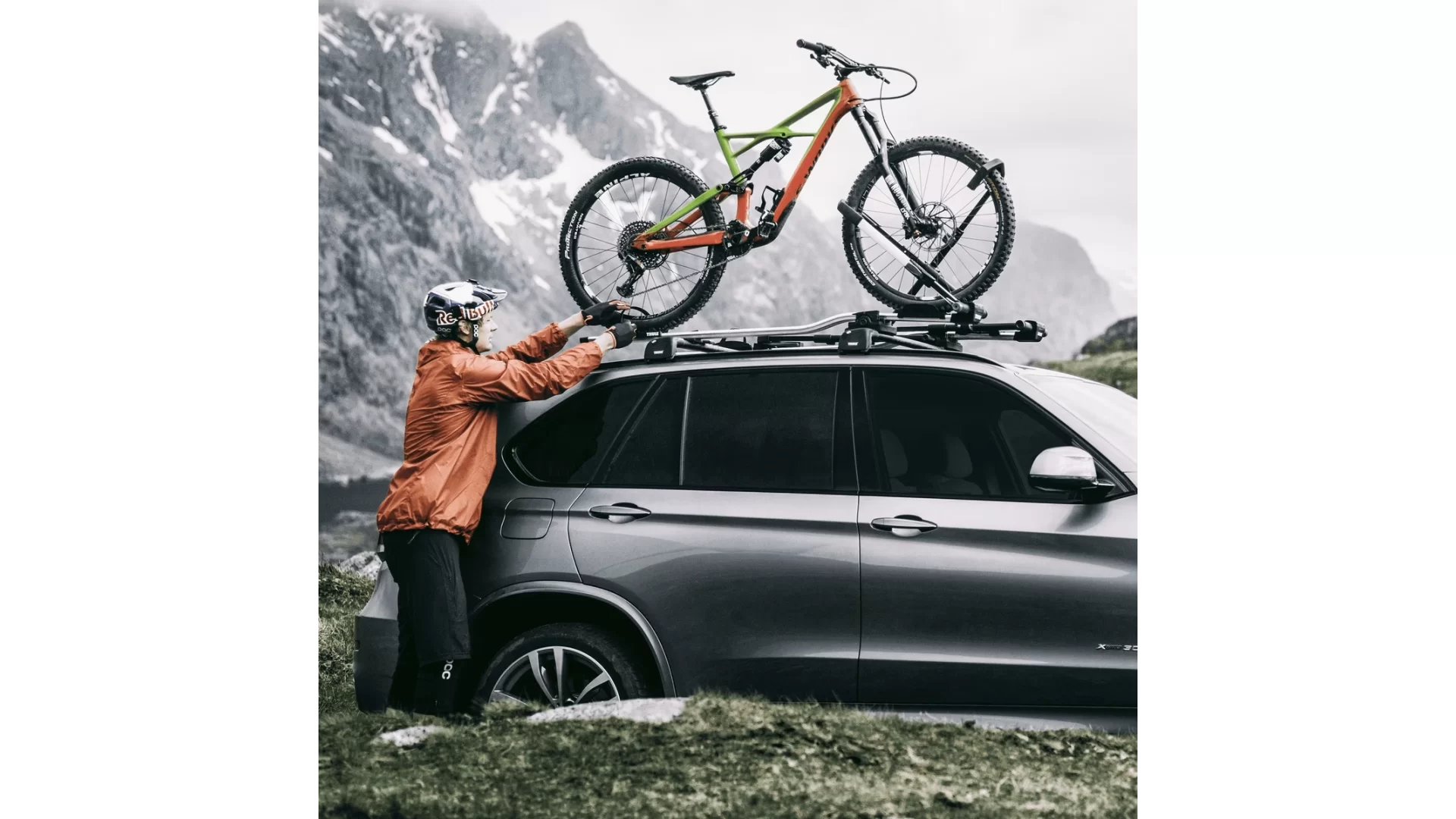 Thule UpRide 599 Silver Roof Mounted Bike Carrier (599001) - View 2