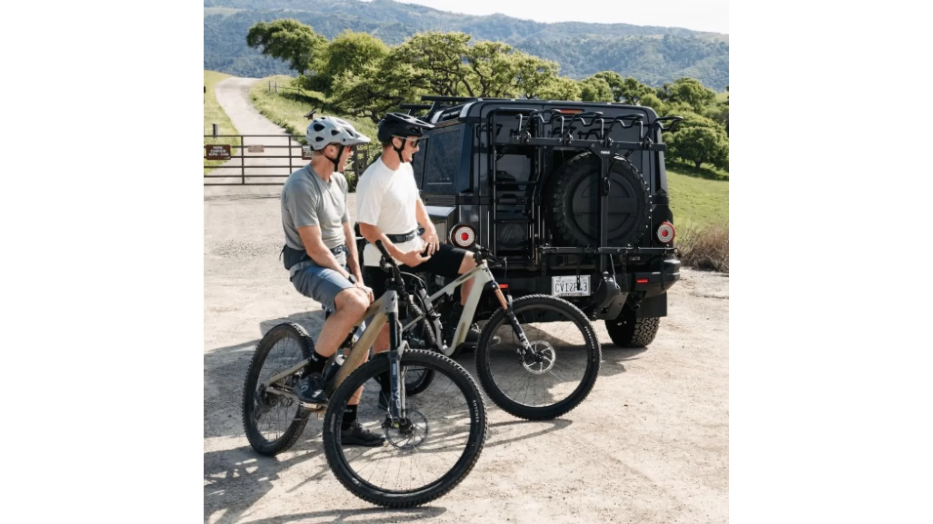 Thule ReVert 4 Bike Vertical Rack (9024500) - View 5