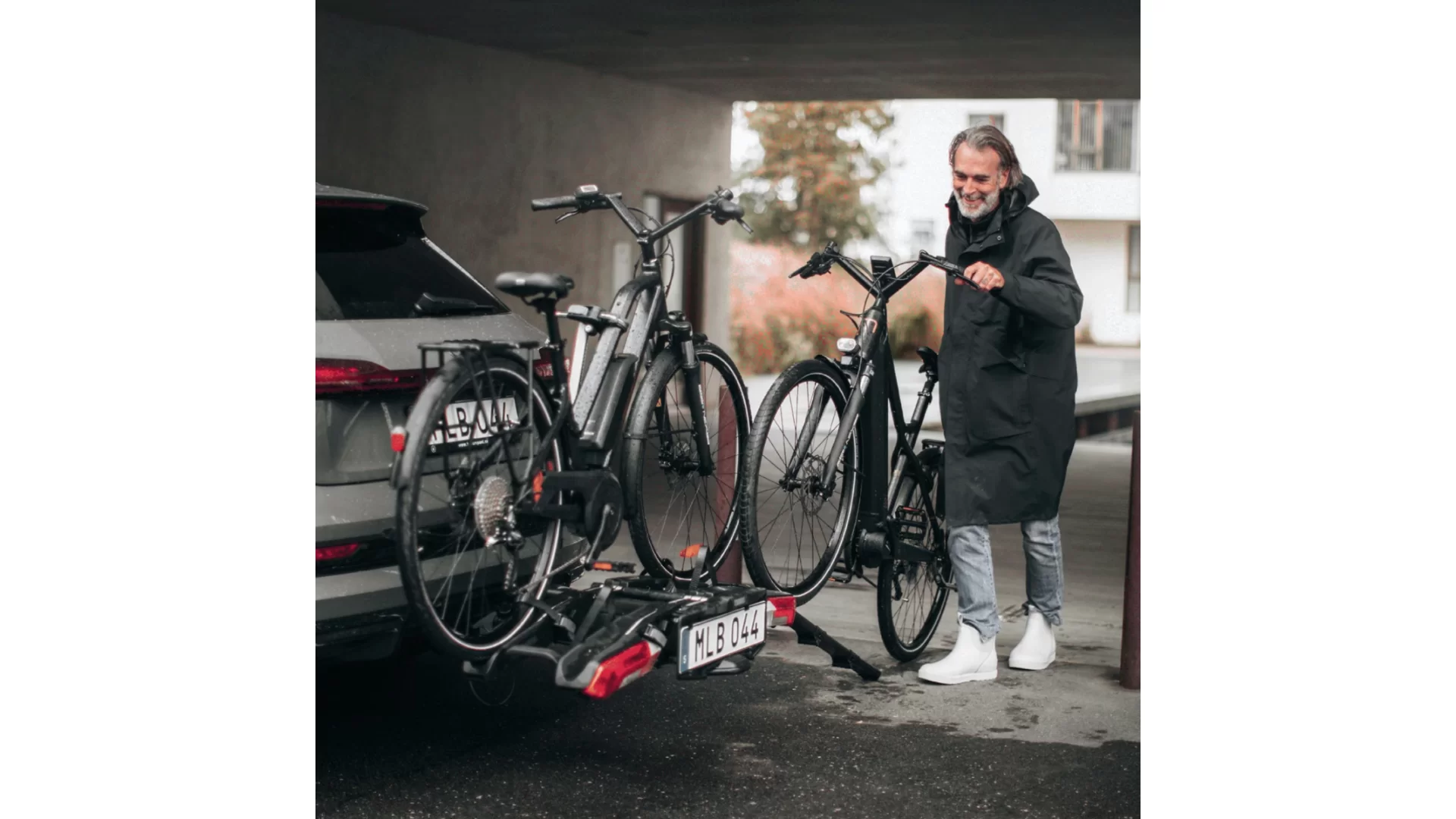 Thule Epos Foldable Loading Ramp (978700) - View 1