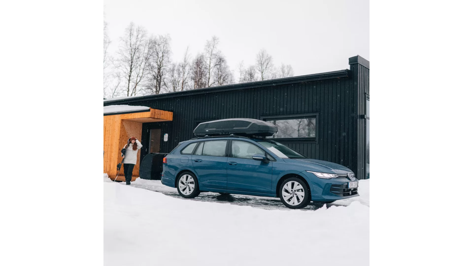 Thule Force 3 M Roof Box - 645200 - View 1