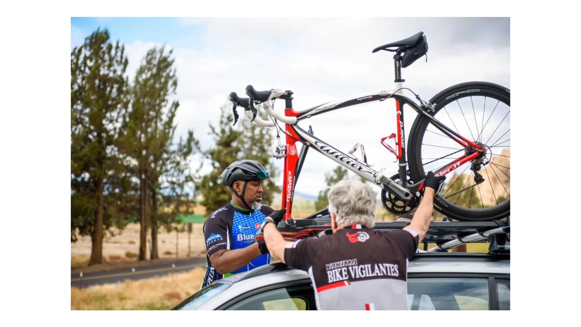 Yakima Highspeed Roof Mounted Bike Carrier (8002115) - View 3