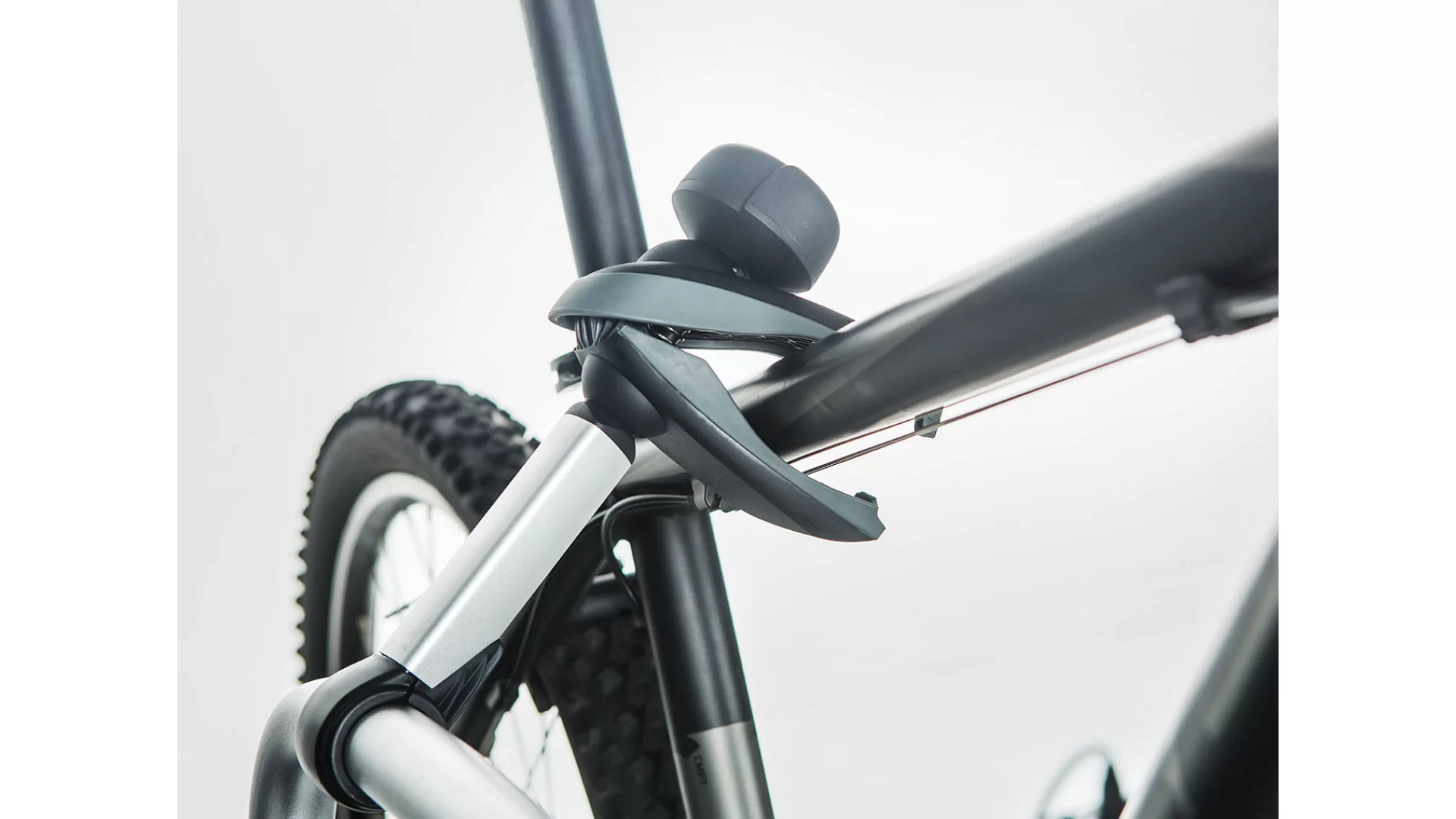 Yakima JustClick 2 Bike Towball Mounted Carrier (8002493) - View 5
