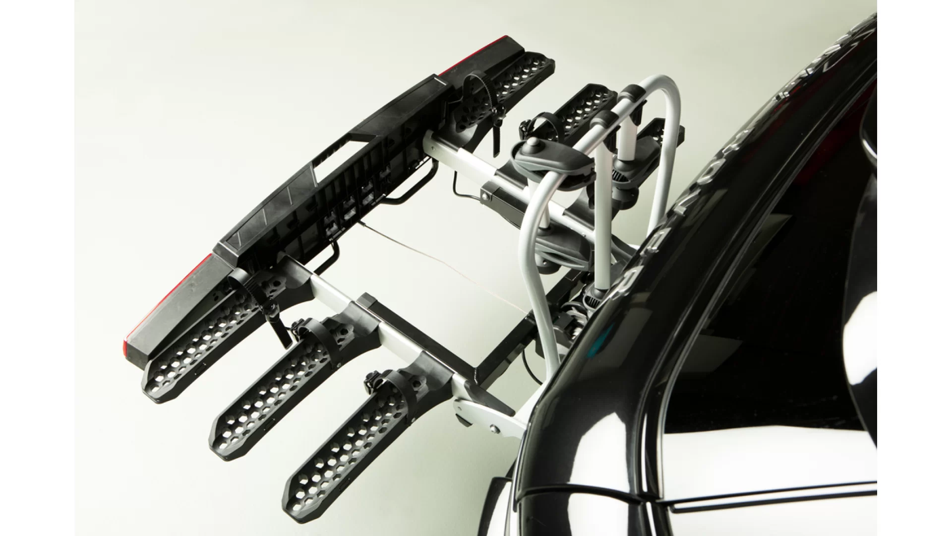 Yakima FoldClick 3 Bike Towball Mounted Carrier (8002496) - View 4