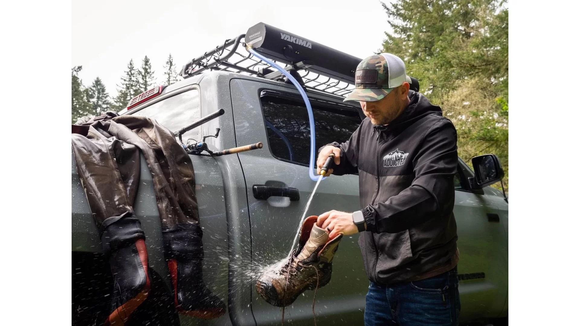 Yakima RoadShower SM 15L 8004109 - View 2