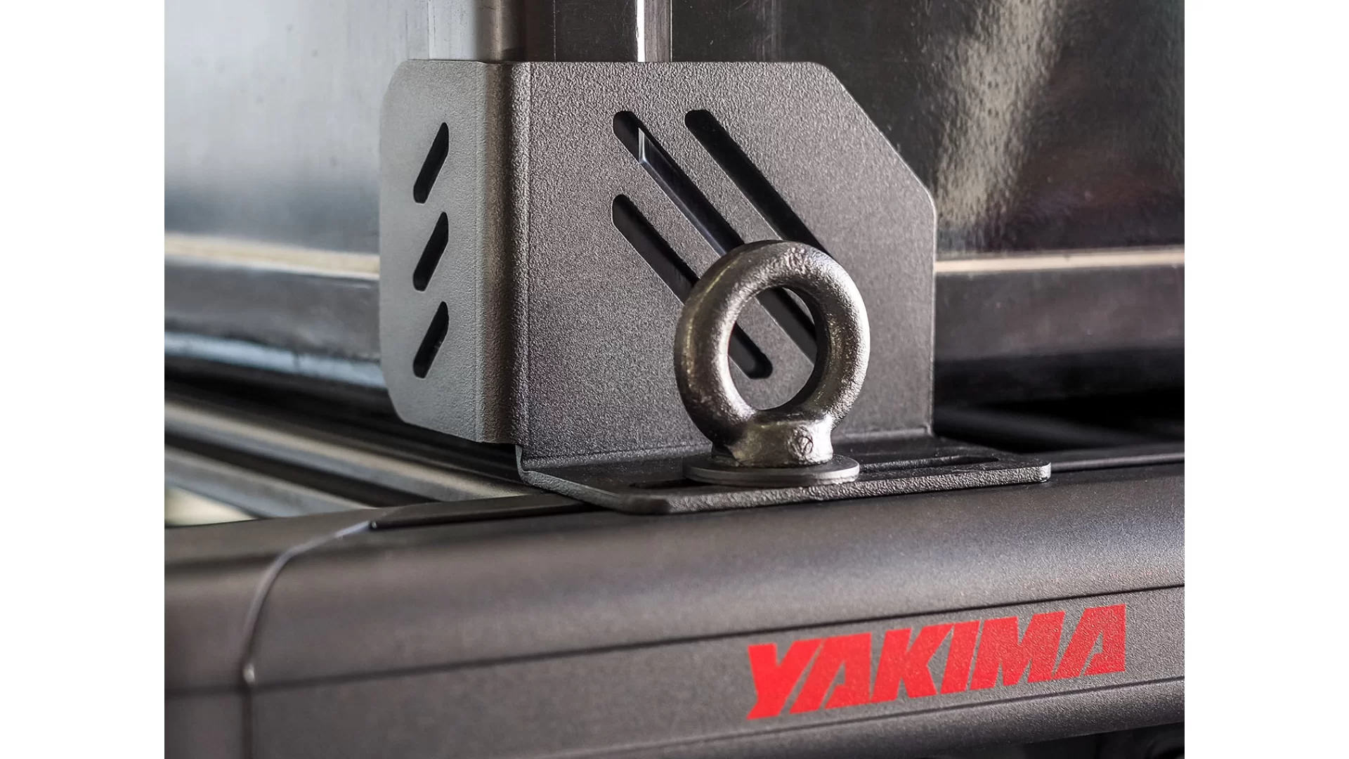 Yakima Corner Bracket Kit 8005036 - View 2