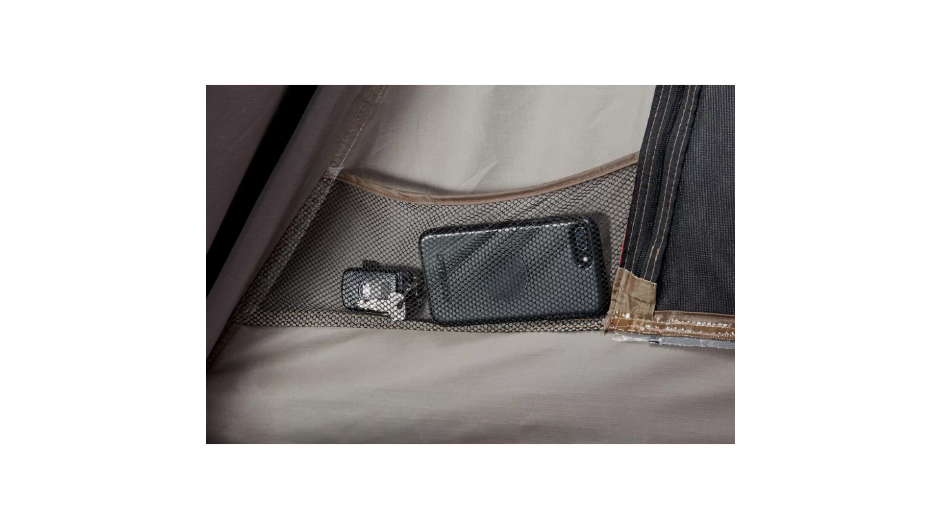 Yakima SkyRise HD Medium Heavy-Duty 4 Season Roof Top Tent (8007437) - View 2