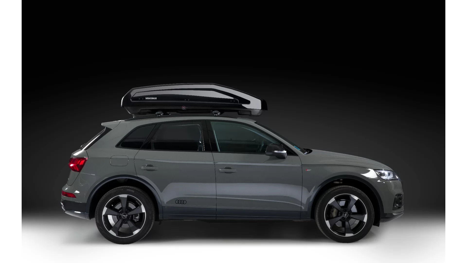 Yakima EasyTrip Gloss Black 470 litre Roof Box - 9807004 - View 1