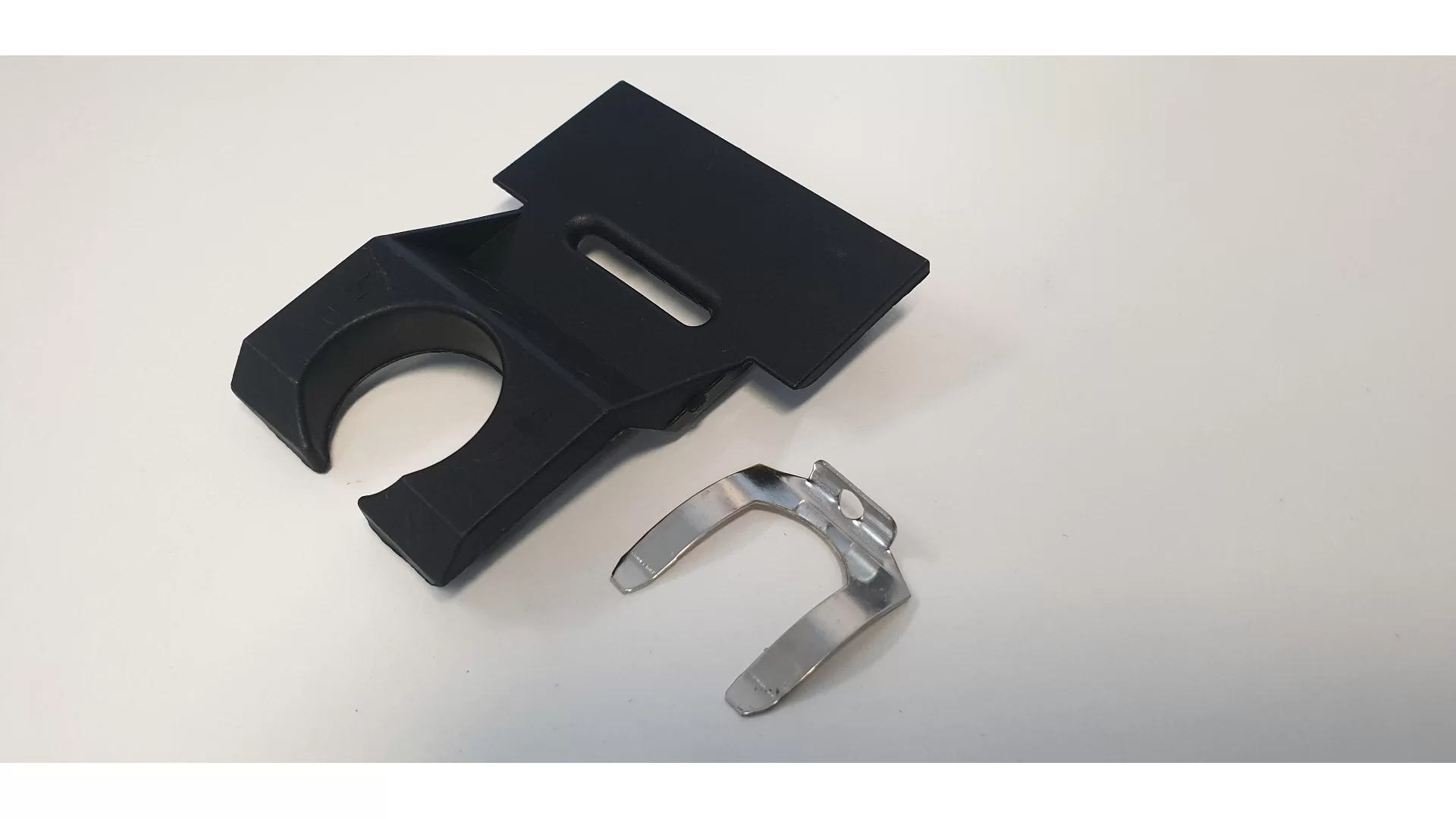 Yakima FoldClick Locking Retaining Clip - CK699