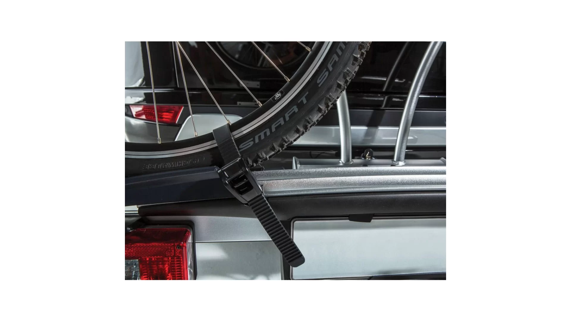 Yakima JustClick 4 bike tow ball mounted carrier combo (8002494 + 8002488) - View 2